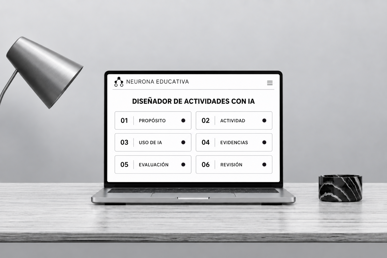 Vista previa del Diseñador de actividades con IA mostrando los seis momentos de trabajo en una laptop